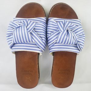 Hippie Laundry blue and white sandals